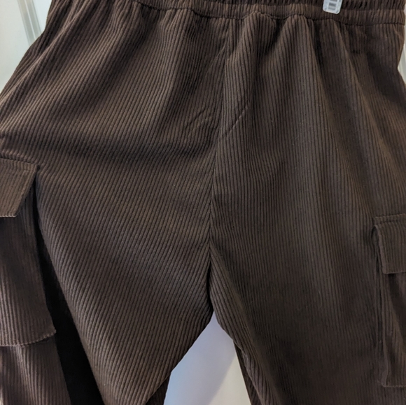 Brown Cargo Style Sweats Size Men's Medium NWOT - Picture 5 of 8